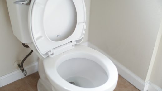 Bruine aanslag WC verwijderen